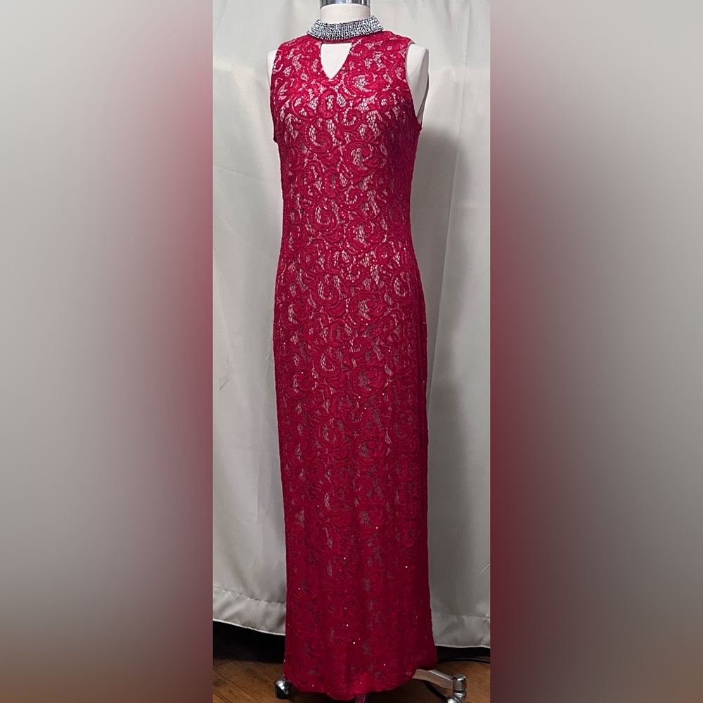 Scarlett Lace Formal Evening Gown